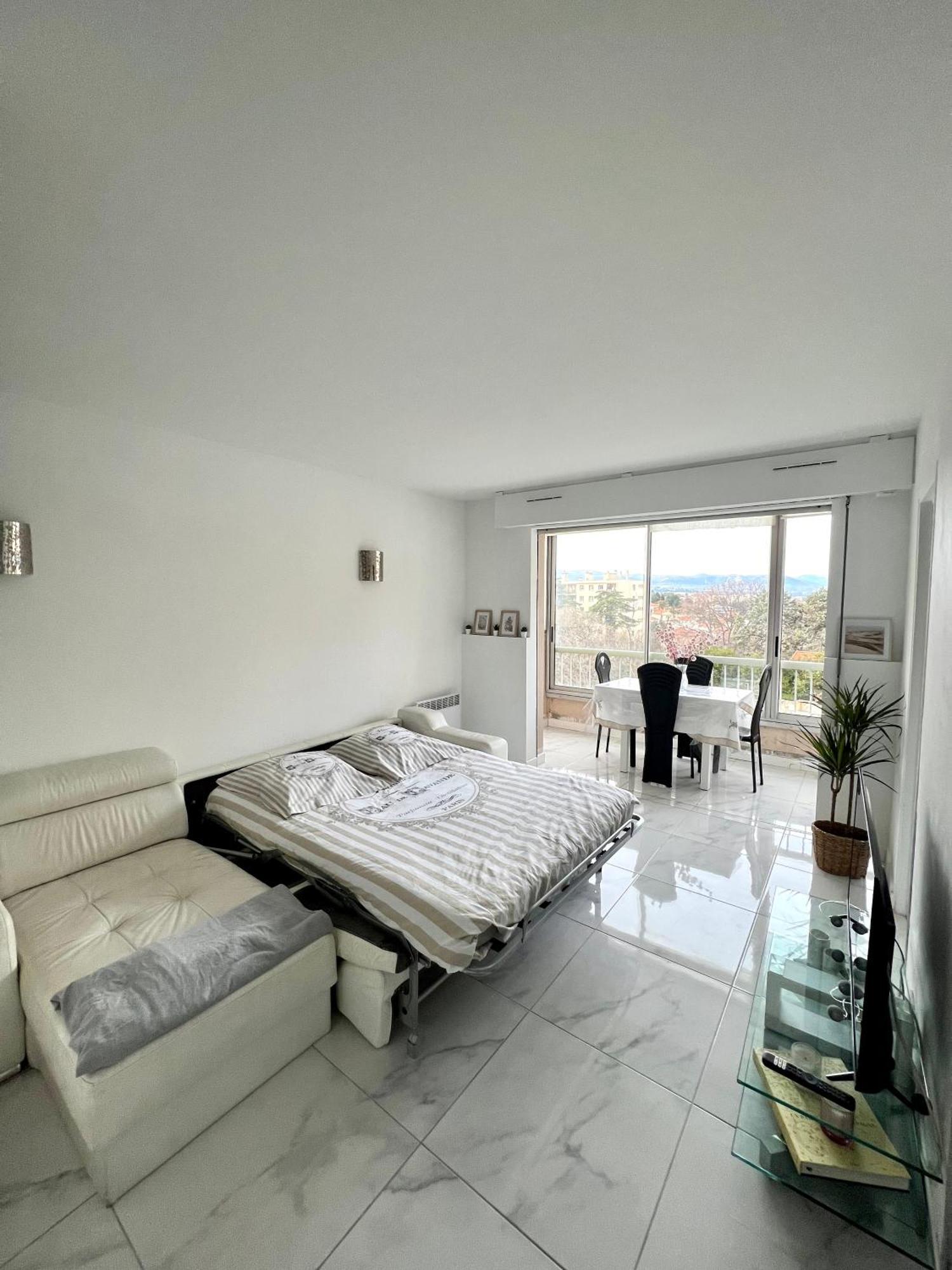Studio 4 Couchages A 12 Min De La Plage A Pied Avec Wifi, Le Parking Est En Option Αντίμπ Εξωτερικό φωτογραφία